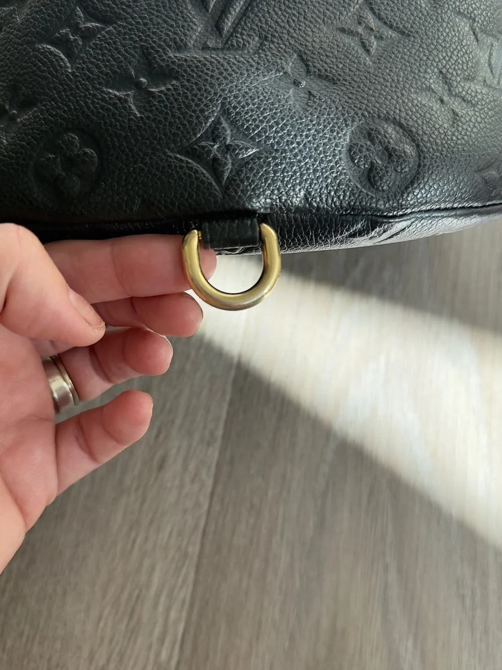 Louis Vuitton authentic bumbag